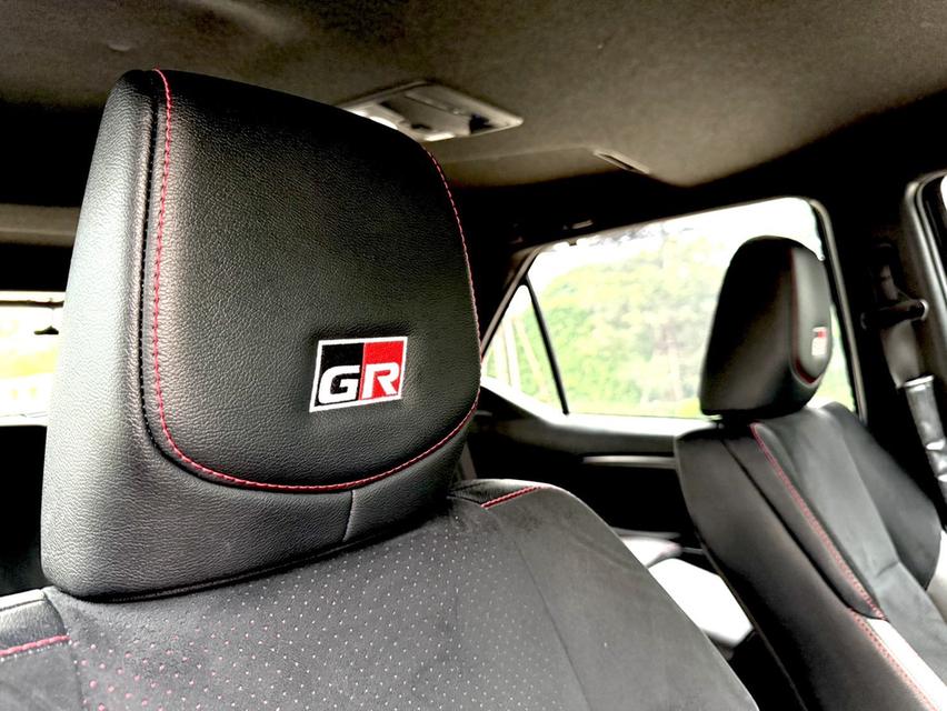 FORTUNER 2.8 GR SPORT BLACK TOP 4WD รูปที่ 20