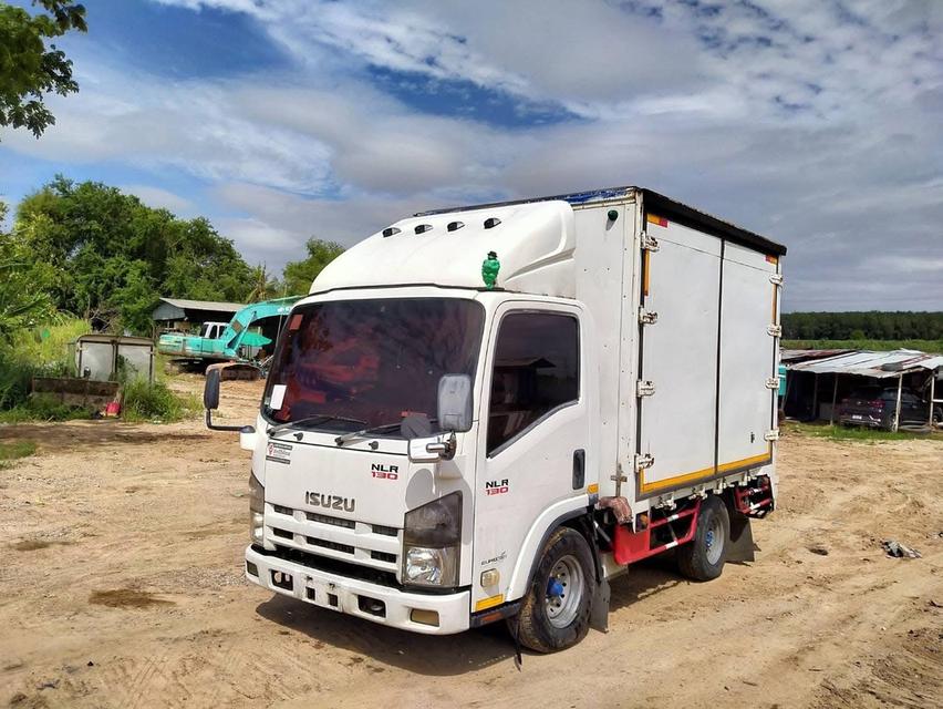 ขายด่วน ISUZU NLR 4 ล้อกลาง