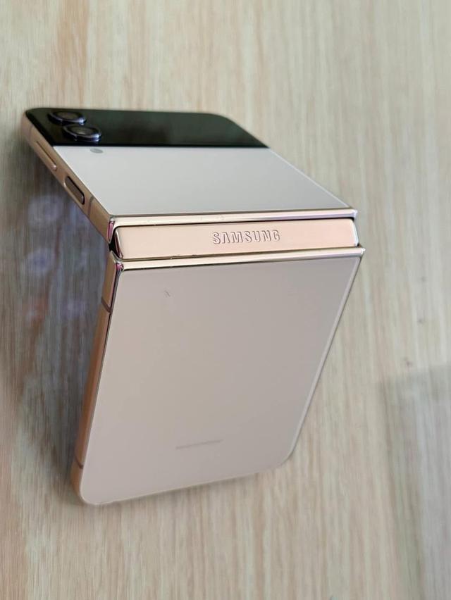 ขาย Samsung Galaxy Z Flip 4 เครื่องสภาพดีมือ 2 2