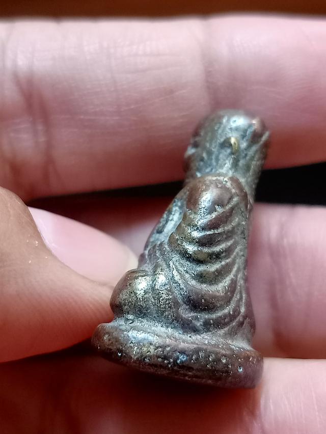 หลวงพ่อเงิน สอบถามได้ค่ะ 3