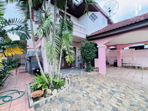 ขายบ้านเดี่ยว 2 ชั้น หมู่บ้านพงษ์ศิริชัย 3 ติดถนนบรมราชชนนี เข้าเมืองสะดวก 4