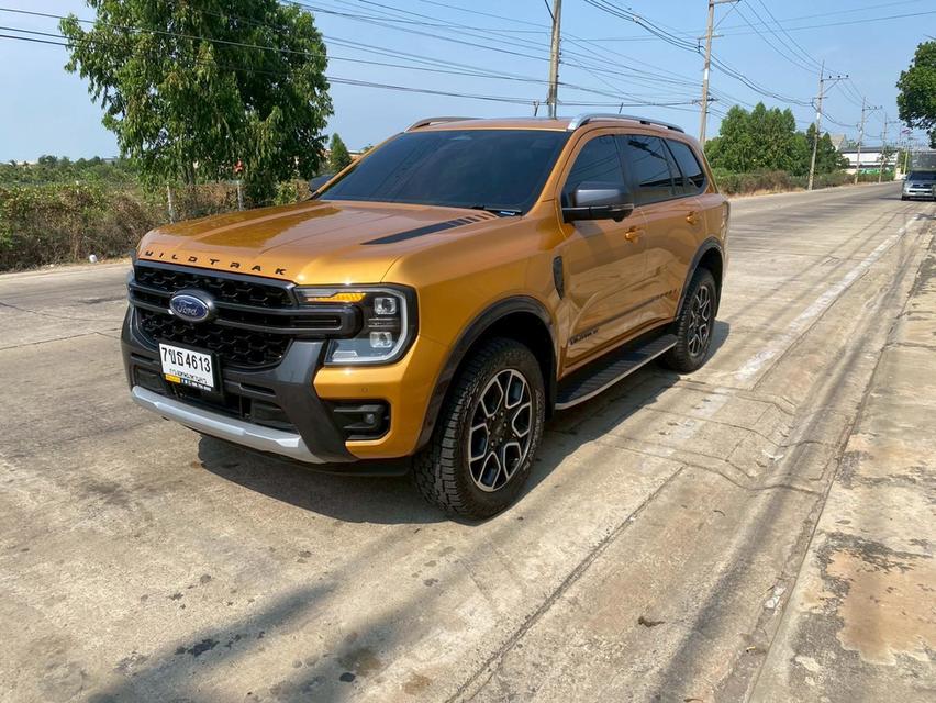 FORD EVEREST 2.0 BI-TURBO 4WD WILDTRAK สีเหลือง เกียร์ออโต้ ปี2023 เครื่องยนต์ : ดีเซล รูปย่อยที่ 2