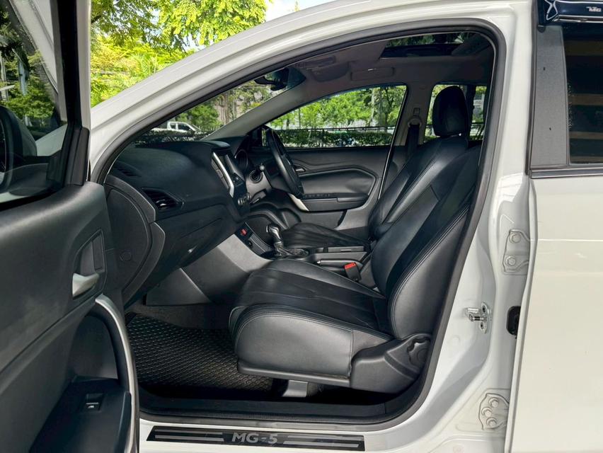 MG 5 1.5 Tubo X Sunroof AT ปี 2019 16
