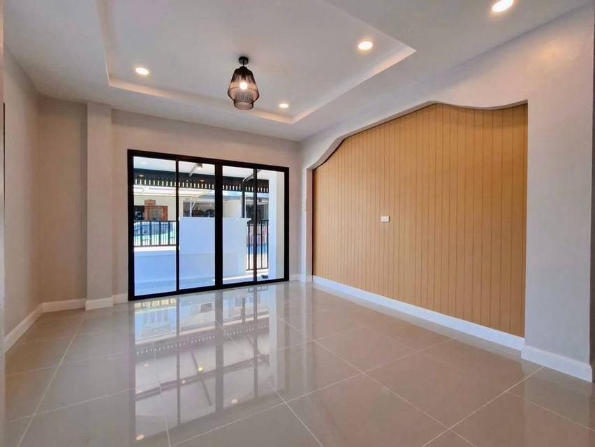 ✨หมู่บ้านอักษรา บางบัวทอง✨ทาวน์เฮาส์ 2 ชั้น หลังมุม ใกล้รถไฟฟ้า MRT แยกบางพลู ตกแต่งใหม่พร้อมอยู่ 6