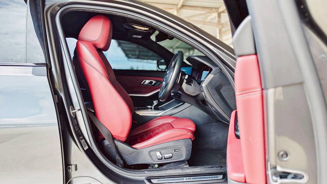 BMW 320d Msport ปี21จด22 13