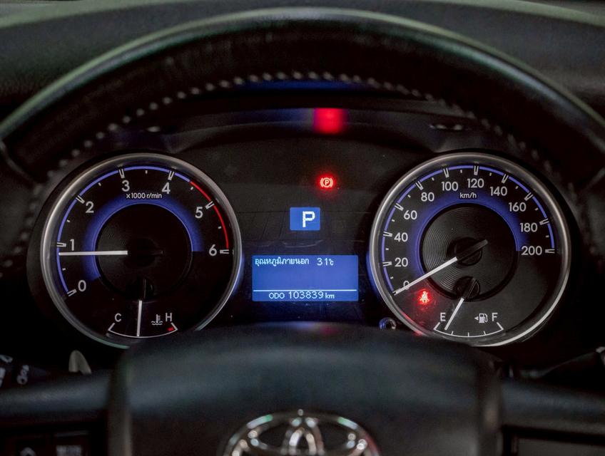 TOYOTA REVO 2.4 E PRERUNNER DOUBLECAB ปี2018 กระบะเกียร์ออโต้ ออพชั่นแน่นๆ 8