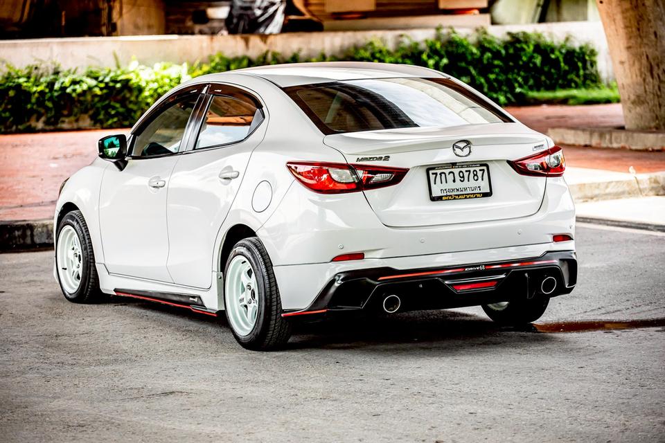 Mazda2 1.3 High Connect Skyactiv Sedan ปี 2018 สีขาวมุก 8