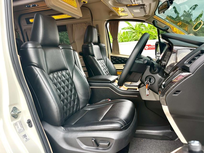 ขาย Toyota Commuter 2.8 ปี24 12