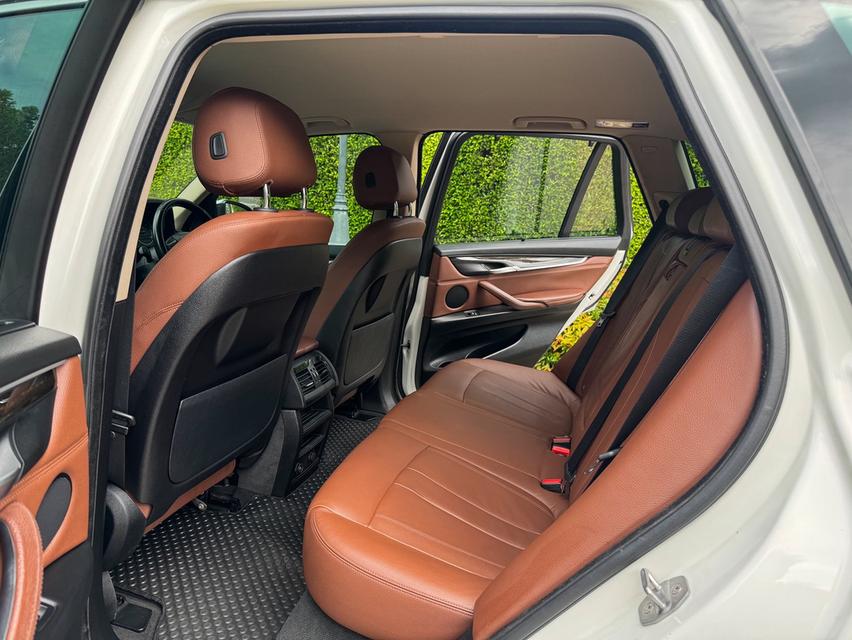 รหัสรถ AVA2344 🆕 BMW X5 sDrive25d F15 ดีเซลล้วน ปี 2017 14