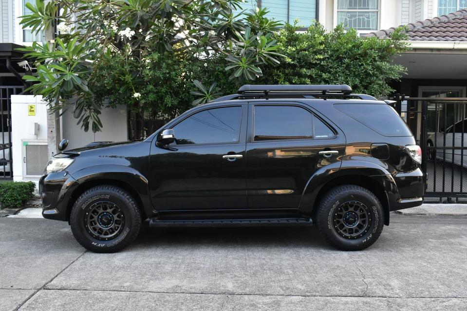 TOYOTA FORTUNER 3.0 V auto รถสวยมาก  11