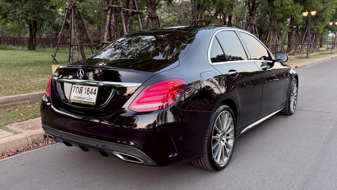 รหัสรถ TPV1644 🚘 Mercedes-Benz C350e AMG ปี 2017