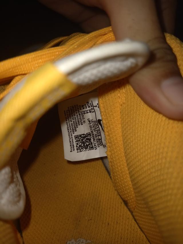 รองเท้า Nike Dunk Low ใส่ไปแค่6ครั้งค่ะเหลืแค่ตัวรองเท้าสภาพตามการใช้งานนำไปสปาเหมือนใหม่เลยค่ะ