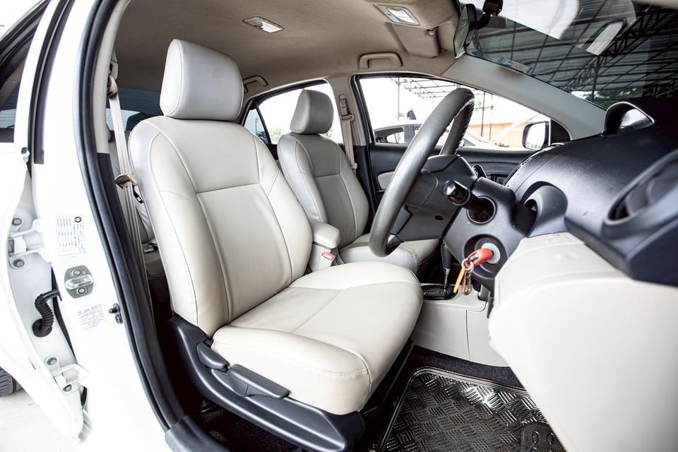 Toyota Vios 1.5E ปี 2009 เกียร์ออโต้ สีขาว   13