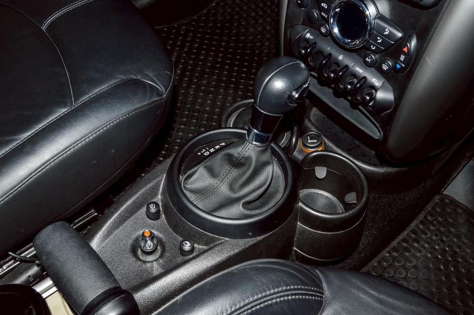 Mini Cooper D Look2 Countryman (R60) ปี 2014 ราคา 499,000 บาท รูปที่ 10