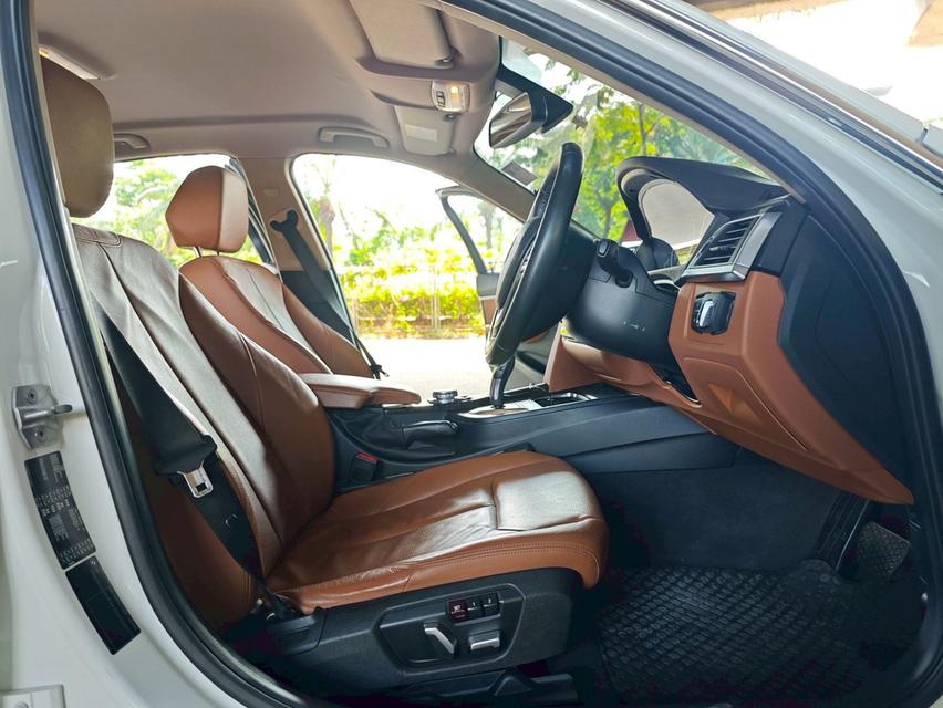 🚗 BMW 320i Luxury F30 AT ปี 2018 รูปที่ 16