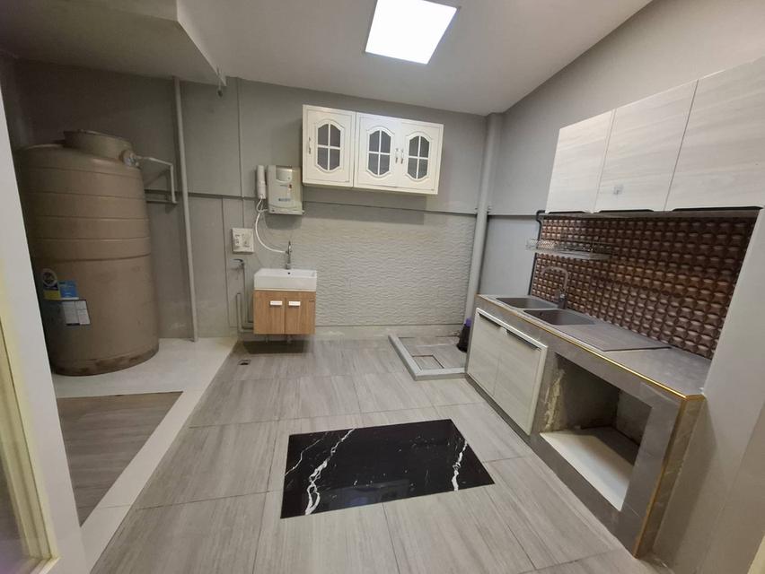 บ้านทาวน์โฮม กลางกรุง 8