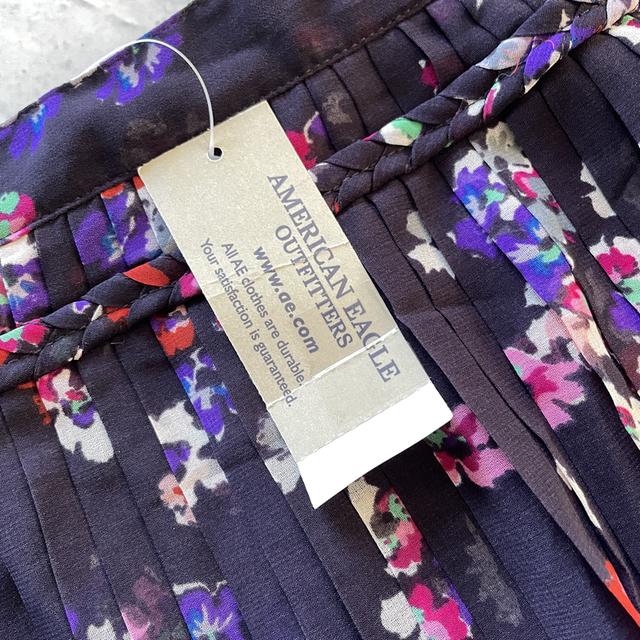 กระโปรงสั้น ป้ายห้อย