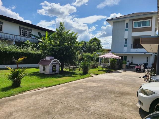 ขายบ้านเดี่ยว 3 ชั้น 200 ตรว 5 ห้องนอน ซอยโยธินพ้ฒนา 3 ย่านเลียบด่วนรามอินทรา ใกล้ทางด่วน 8