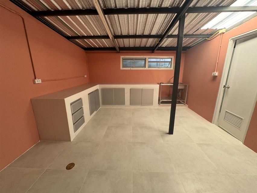 หมู่บ้านพนาสนธิ์ วิลล่า 10 เฉลิมพระเกียรติ 48 ทาวน์โฮมแปลงมุม 2 หลังติดกัน 47 ตรวา 3 นอน 2 น้ำ 5