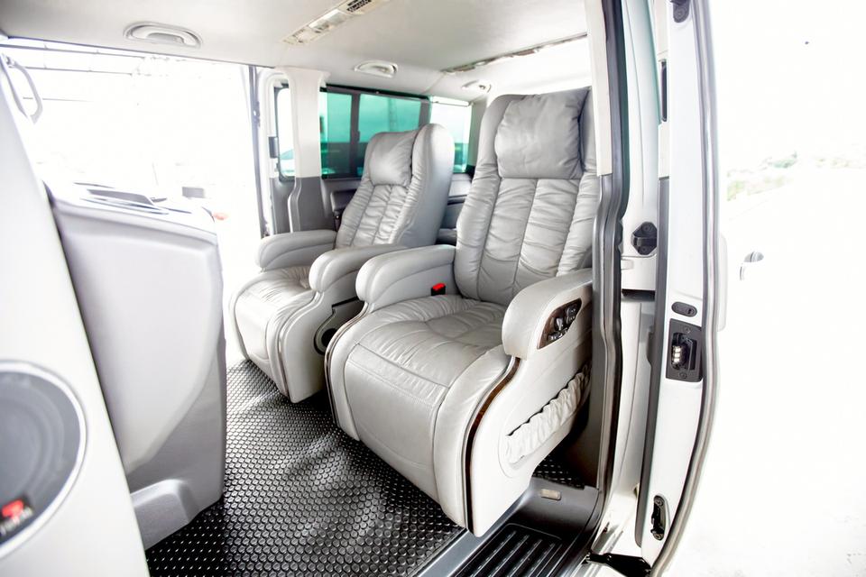 VOLKSWAGEN CARAVELLE 2.0 TDI ดีเซล ปี 2012 สีเทา มือเดียวป้ายแดง 11