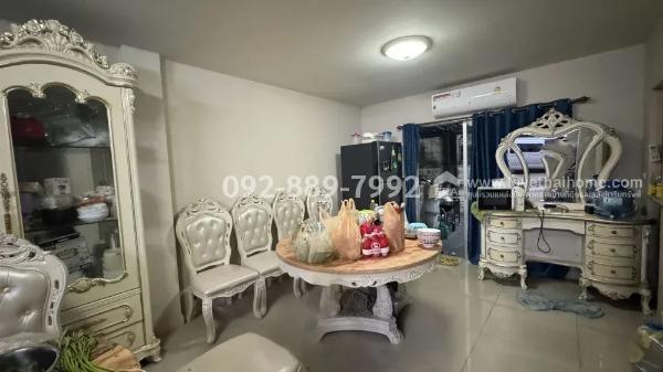 ขายทาวน์โฮม 3 ชั้น ซอยนวมินทร์ 45 หมู่บ้านศรีนวมินทร์ 2 หลังใหญ่ ทำเลทอง! พื้นที่ 29.9 ตรว. สภาพดี พร้อมเข้าอยู่ ทำเลดี ใกล้เดอะมอลล์ บางกะปิ 3