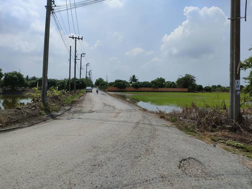 รูป ขายที่ดินเปล่าในถนนฉลองกรุง เขตลาดกระบัง กรุงเทพ 3