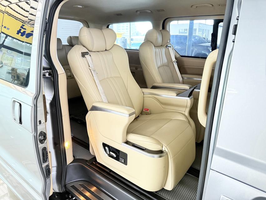 Hyundai H-1 2.5 Deluxe (ปี 2018) Wagon AT 11
