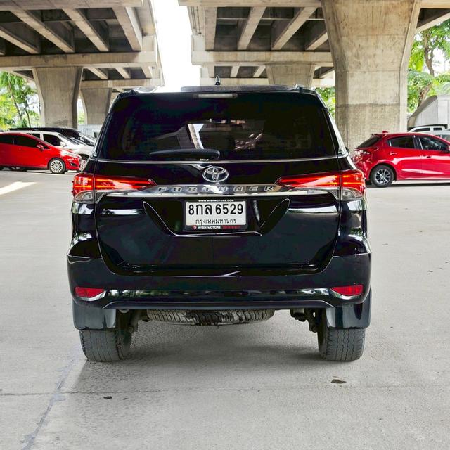 Toyota Fortuner 2.4 V 2WD AT ปี 2019 6