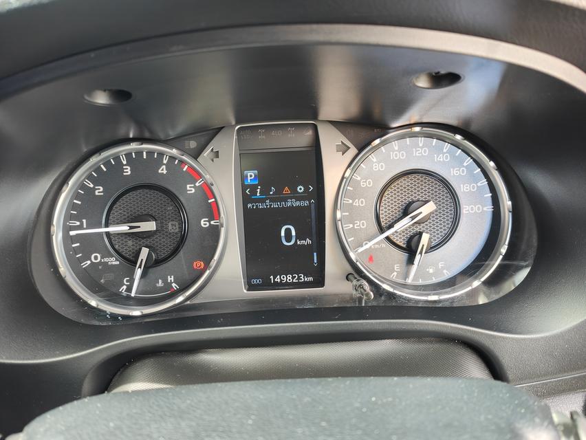 Toyota Revo 2.4 Mid Prerunner D-Cab AT