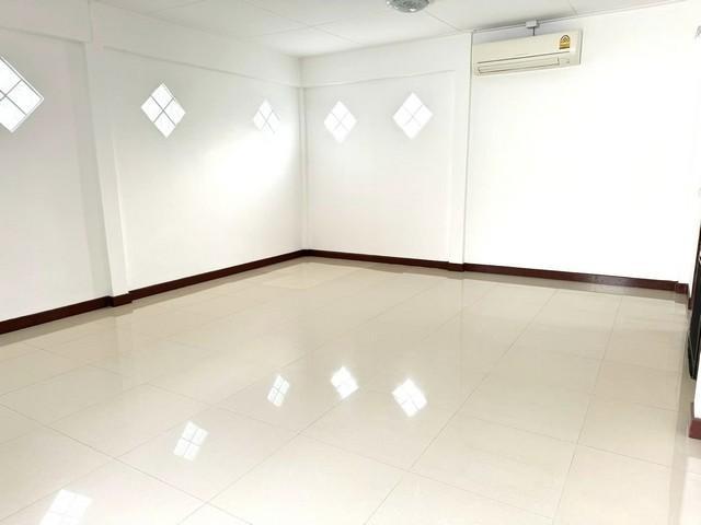 PB5283 ให้เช่าบ้านเดี่ยว เหมาะทำออฟฟิศ ในซอยลาดพร้าว48(ซอยวัฒนานิเวศน์) เขตห้วยขวาง ใกล้ MRTสถานีภาวนา 4
