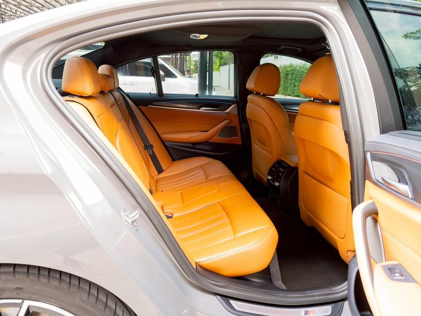 รหัสรถ 12AT2324 BMW 530e 2.0 M Sport ( G30 ) LCI ( CDK ) | ปี : 2022 17