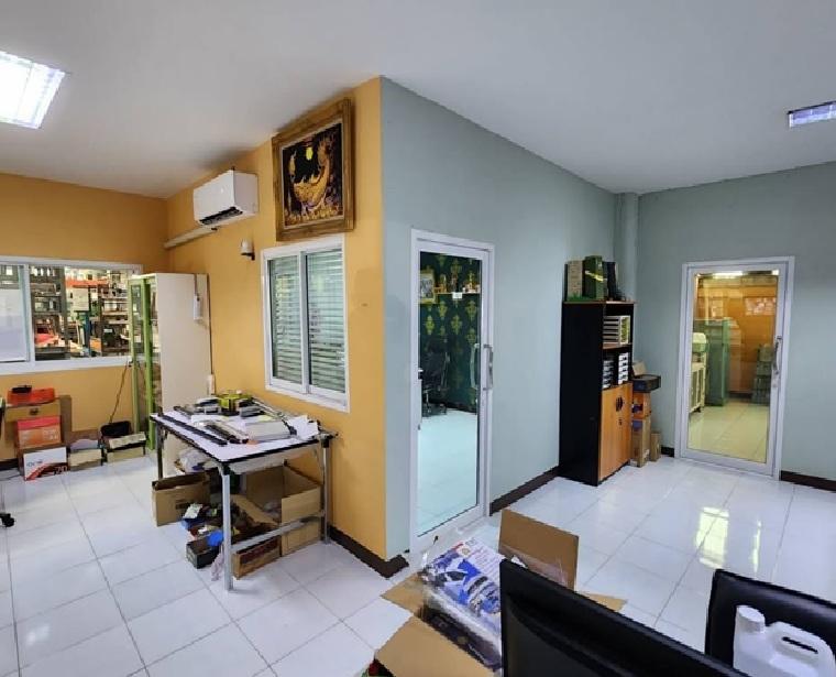 ขายโรงงานพร้อมสำนักงาน พื้นที่รวม 2,400 ตารางเมตร พื้นที่ดิน 1 ไร่ 2 งาน / ไฟฟ้า 400 KVA / ทำเล สมุทรสาคร / ถนนเศรษฐกิจ 1  6