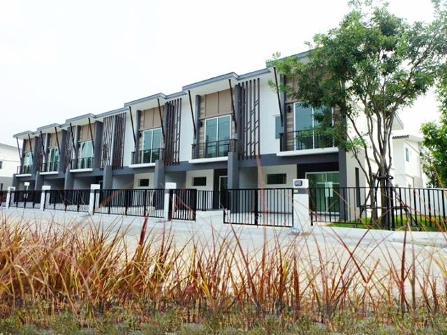 ให้เช่าทาวน์โฮม 2 ชั้น 3 นอนซ.กันตนา-วงแหวนฯ ทำเลดี รพ.บางใหญ่ 400 ม. MRT ตลาดบางใหญ่ 3.9 กม. 2 น้ำ ตลาด พระเงิน 1.7 กม. 1