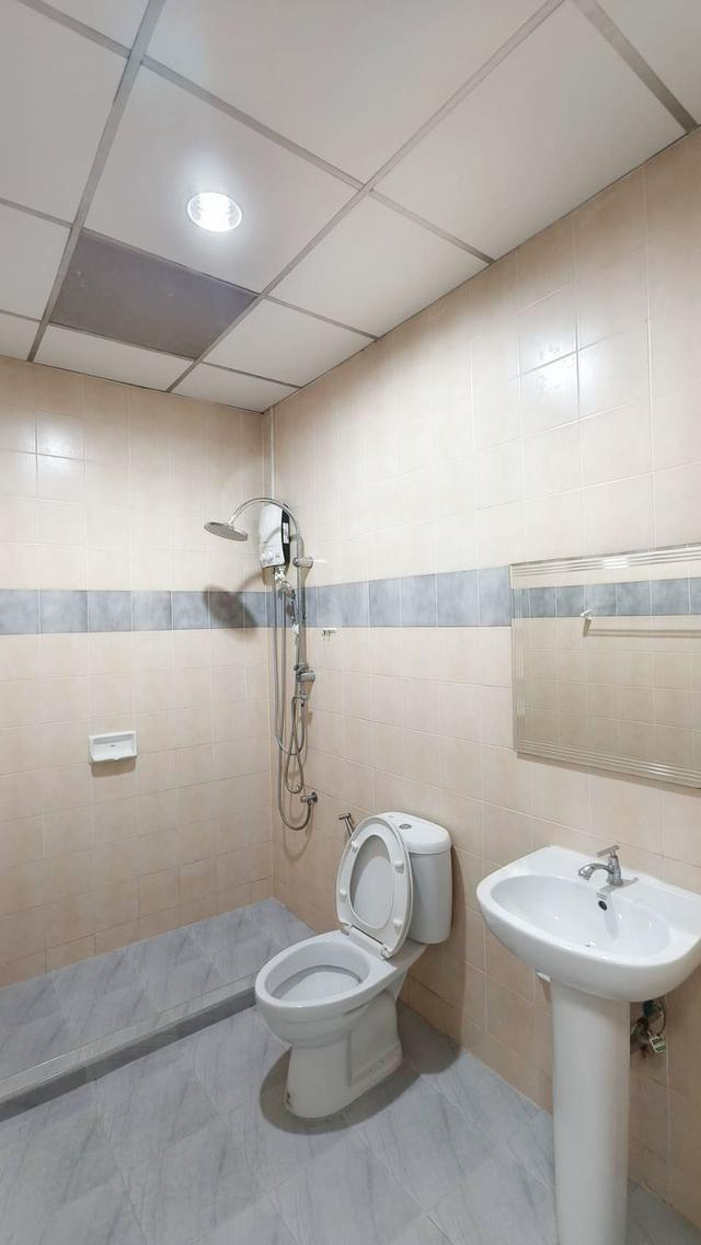 ให้เช่าทาวน์เฮ้าส์2ชั้น หมู่บ้านฟ้ารังสิต ธัญญะคลอง4 รังสิต ติดถนนรังสิต-นครนายก ปทุมธานี ใกล้ทางด่วน,โลตัส,ดรีมเวิล์ด พท.16 ตรวา.2นอน,2น้ำ 1ครัว แอร 17