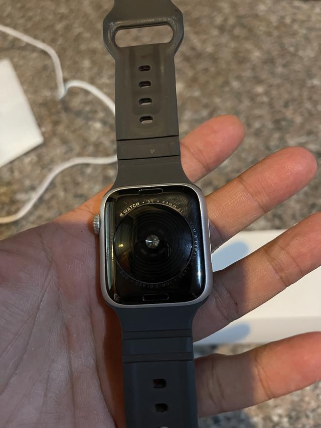 ขายApple WatchSEสีSilver44MMไร้รอยตกใช้งานดีทุกๆฟังชั่นถูกมากกห