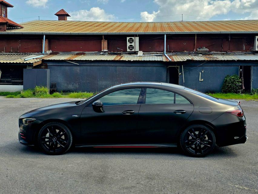 Mercedes-Benz CLA35 AMG ปี 2020 รถสีดำ Wrap ดำด้าน รถศูนย์ รูปที่ 4