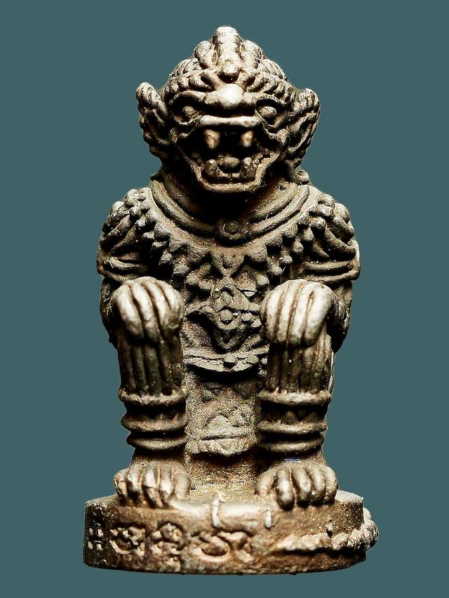 หนุมาน เนื้อ โลหะ... ก้นมีอุดผง...เก่าๆ เดิมๆ