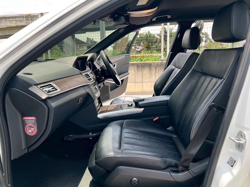 Benz E200 ปี2015 จด2017 รถบ้าน มือเดียว ไม่เคยชน ไม่เคยทำสี  ตะเข็บเดิมทั้งคัน 18