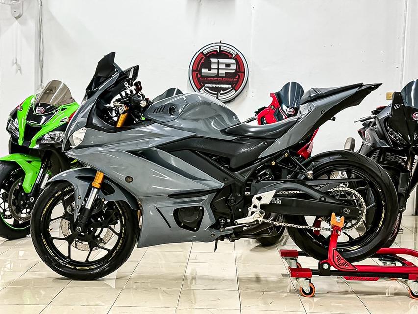 R3 Yamaha 4