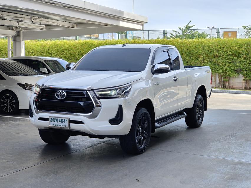 Toyota Revo 2.4 Prerunner Smart Cab MT