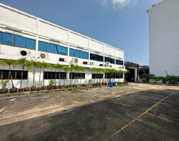 ให้เช่าโกดัง / โรงงาน อาคารสำนักงาน ซอยลาซาล 49 บางนา ทำเลดีใจกลางเมือง พื้นที่ดิน 6 ไร่ กับ 327 ตารางวา / พื้นที่อาคาร+โกดัง 7,700 ตารางเมตร  3