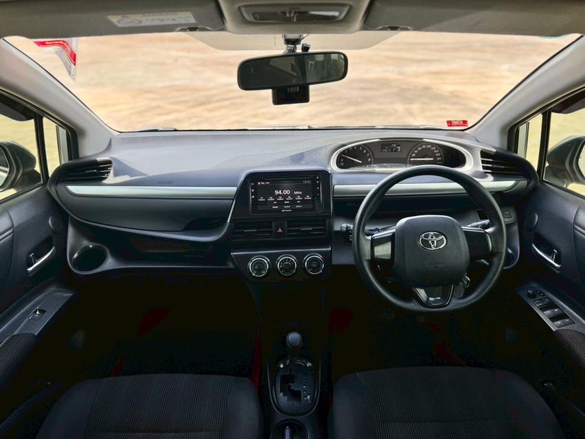 TOYOTA NEW SIENTA 1.5 G (MNC)  ปี 2020สีเทา   เกียรออโต้  14