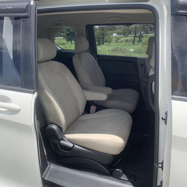 HONDA FREED 1.5 AUTO 13