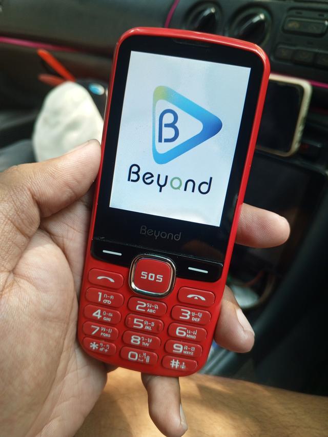 โทรศัพท์กดปุ่ม ใส่ได้ 2 ซิมถ่ายรูปฟังเพลง