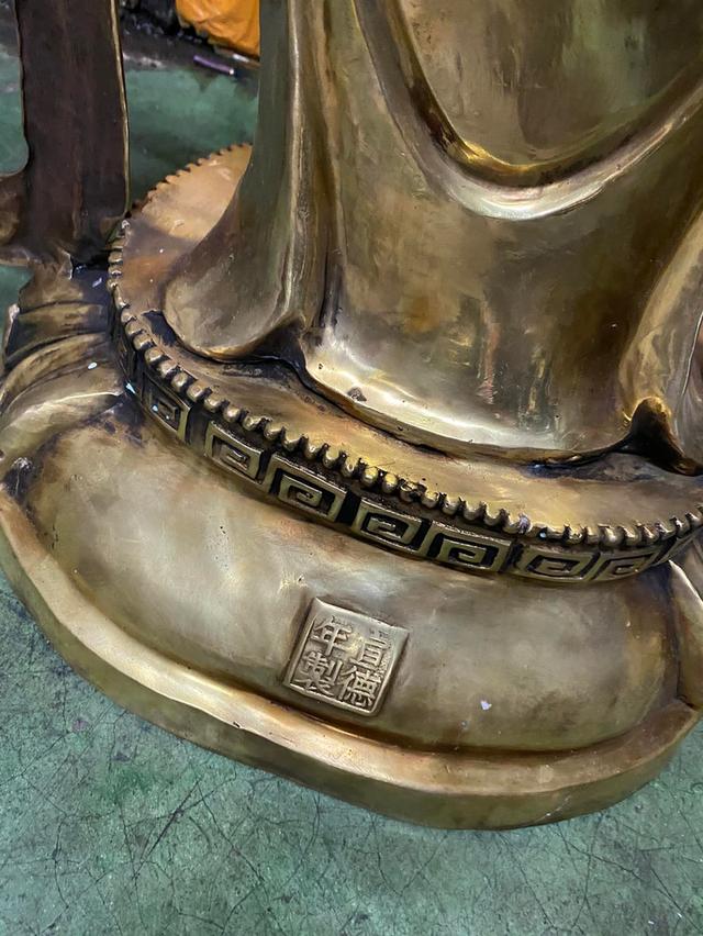 พระมัญชุศรีเก่าโบราณสัมฤทธิ์องค์ใหญ่มาก