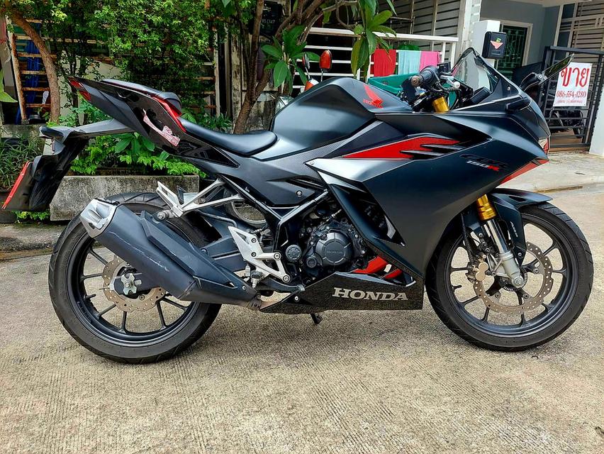Honda CBR150R Abs ปี2022 45000 บาท รถบ้าน มือสอง    ล