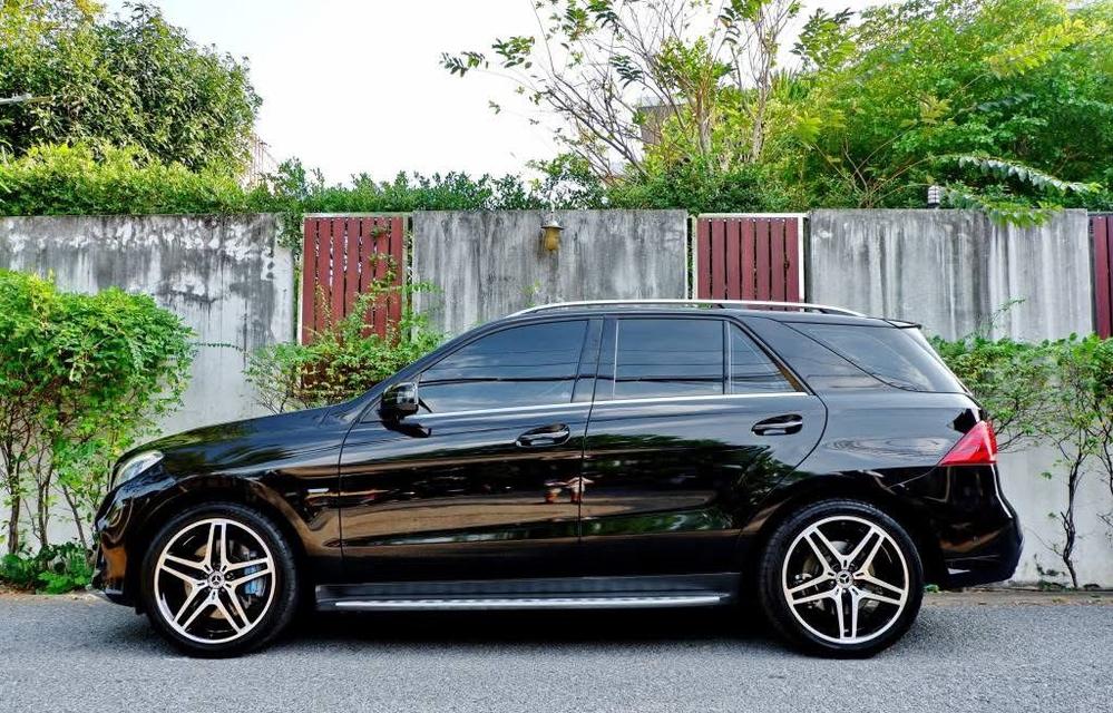 Benz GLE 500e 4MATIC AMG Dynamic Plugin hybrid 6