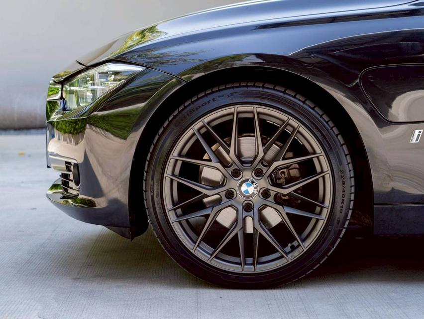 BMW 330e 2.0 Sport ปีจด 18 รูปที่ 11