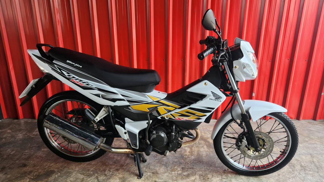 ขายสด Honda Sonic 125 cc. สีขาว 2