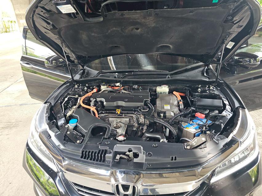 Honda Accord 2.0 Hybrid Tech Sunroof 10